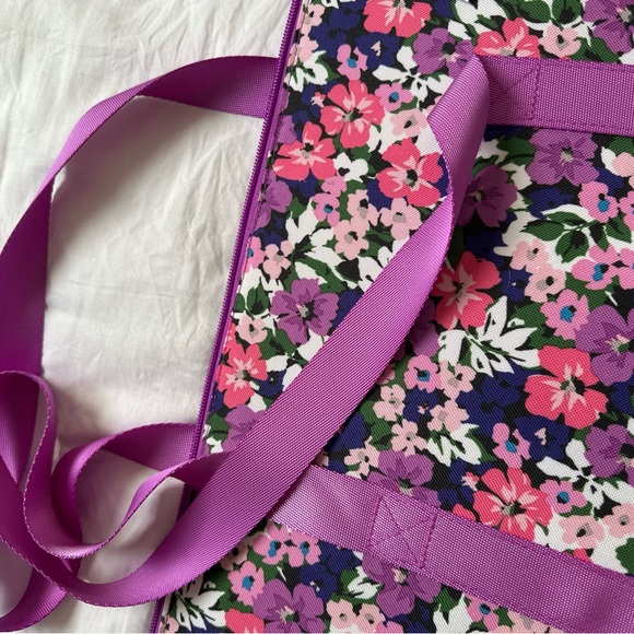 NWT VERA BRADLEY COOLER TOTE NEW FLOWERS - Picture 6 of 9